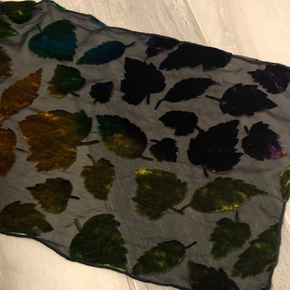 Velvet Colorful Leaf Patterned Scarf - image 6